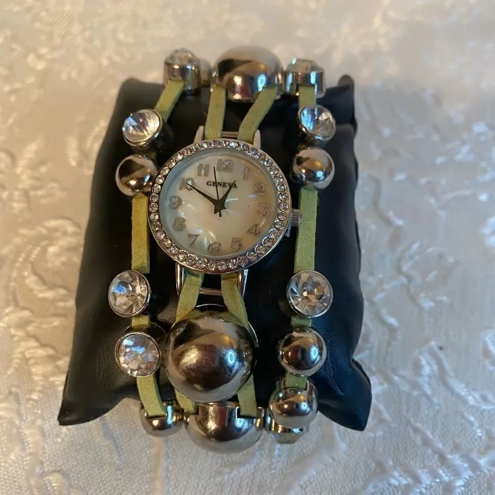 🛍Geneva Rhinestone Platinum Fashion watch Color Green
